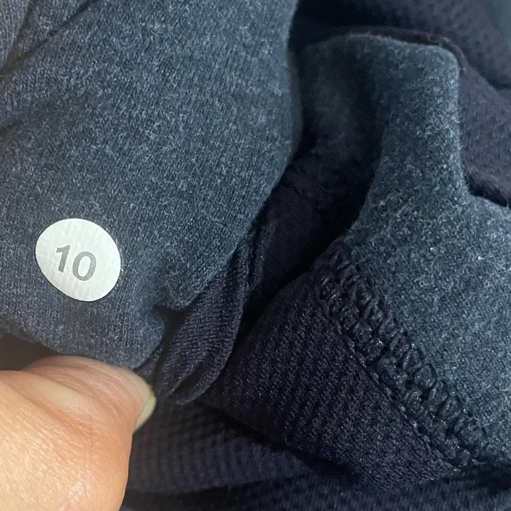 Lululemon On the flay jogger - Picture 2 of 4